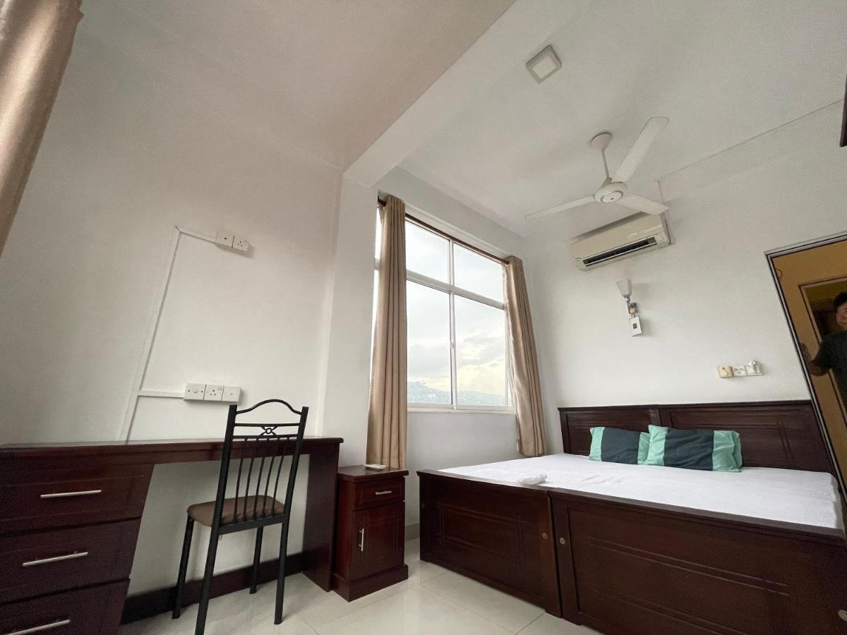 Smile Hub Kandy -Youth Hostel- Luaran gambar