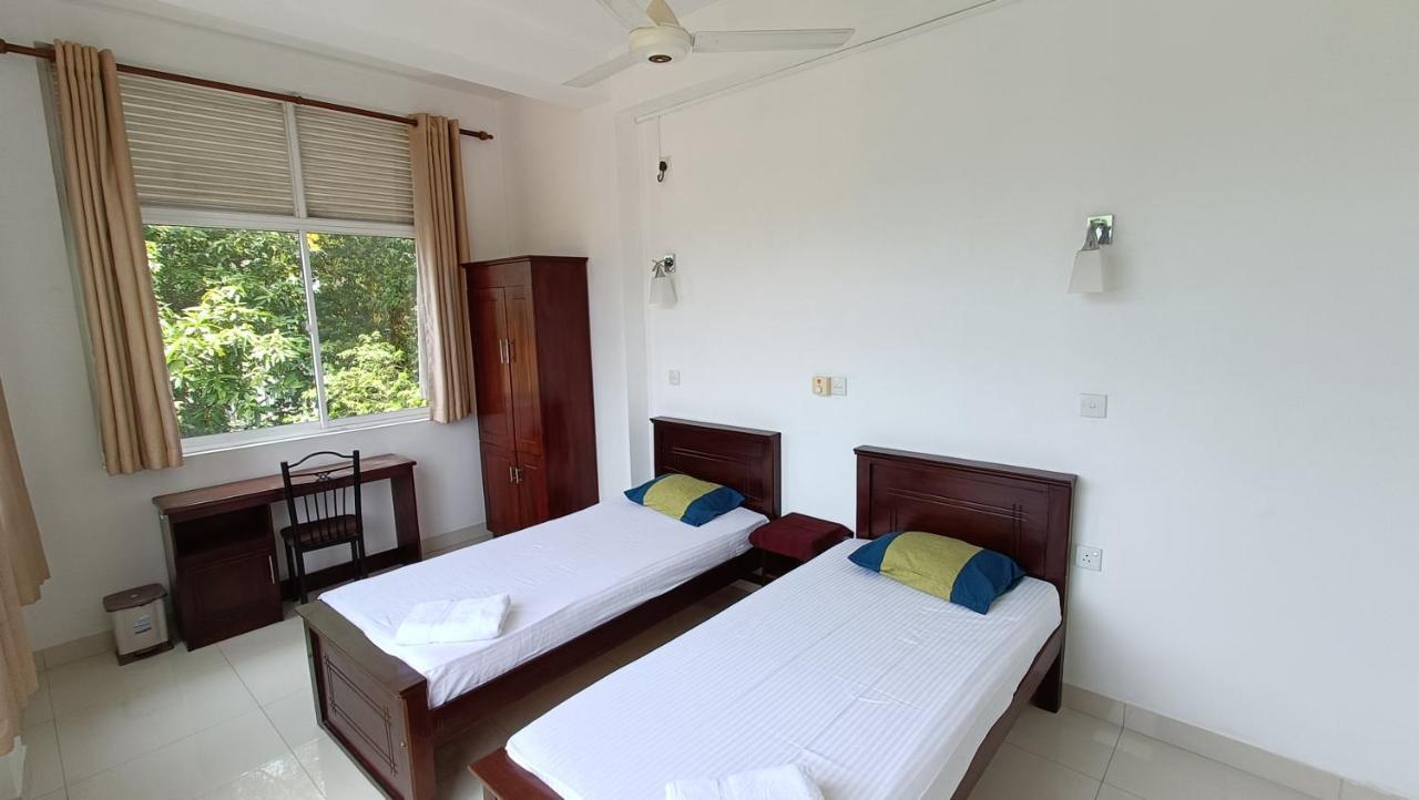 Smile Hub Kandy -Youth Hostel- Luaran gambar