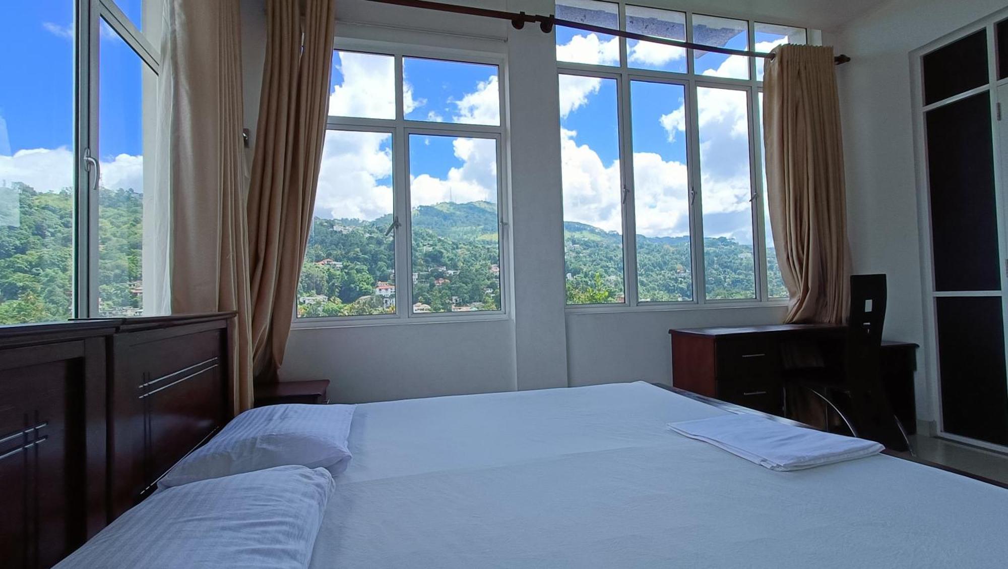 Smile Hub Kandy -Youth Hostel- Luaran gambar
